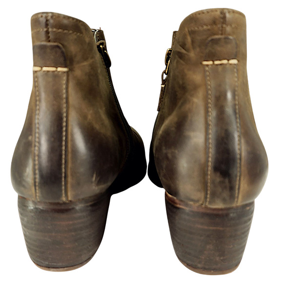 Clarks Ankle Boot Booties sz 9.5 M Women Maypearl Ramie Brown Leather 2" Western - Picture 5 of 12